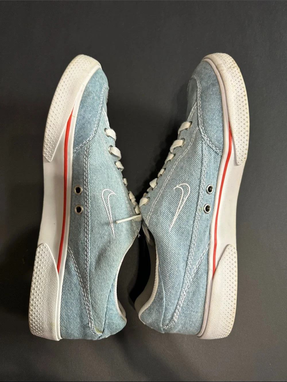 Nike Men’s Light Blue Denim Low-Top Sneakers